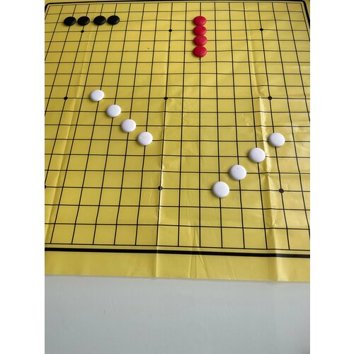 Комплект игры в трехцветное Рэндзю (японские крестики-нолики) , поле 19* 19 линий и камни трех цветов.