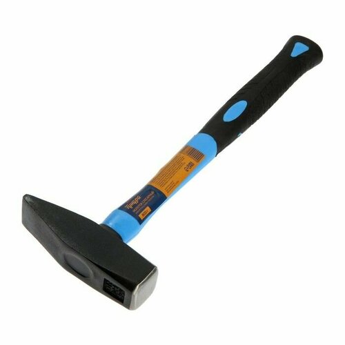 Молоток слесарный тундра квадратный боек фиберглассовая обрезиненная рукоятка 800 г 1279₽