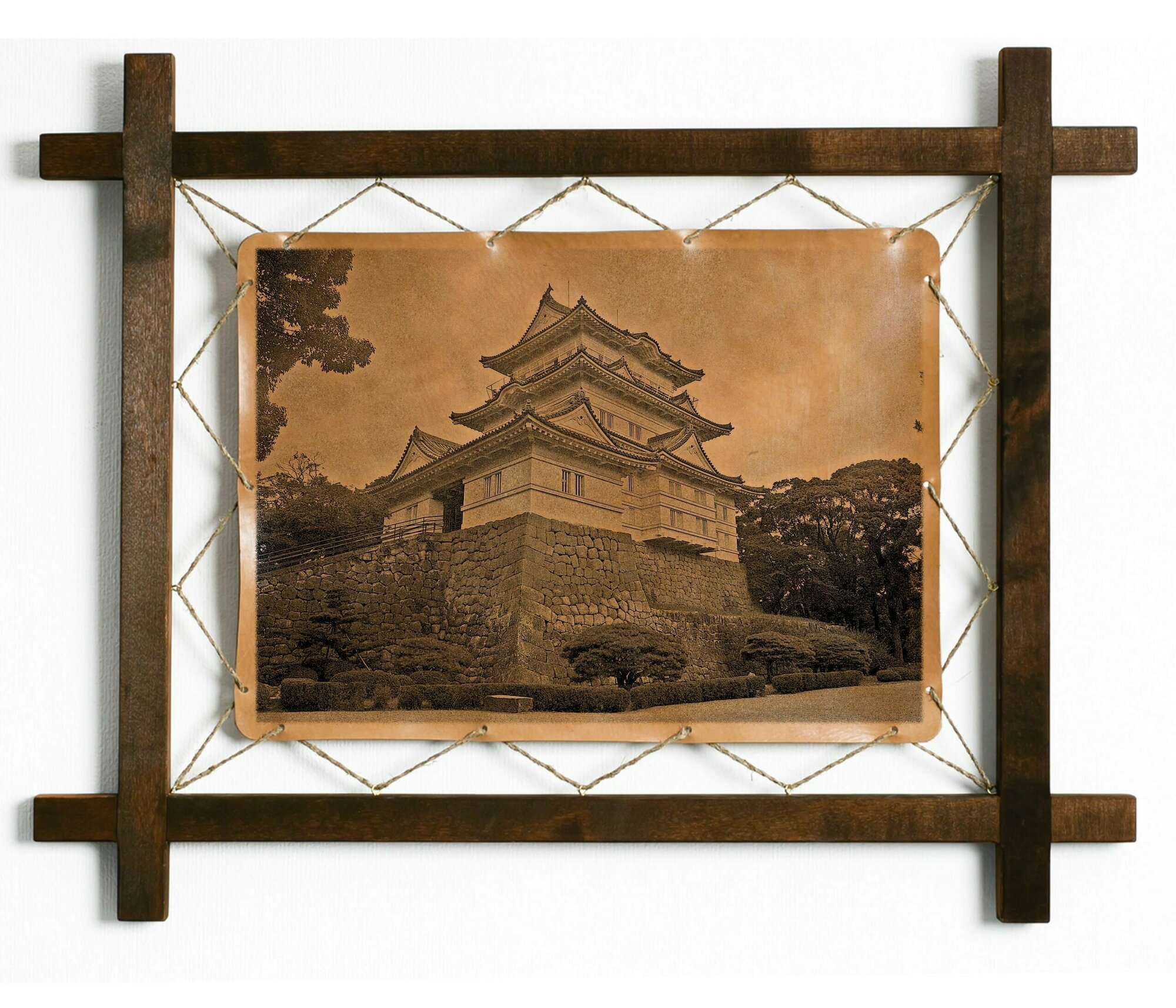 Картина Замок Одавара, гравировка на натуральной коже, интерьерная для украшения и декора на стену в деревянной раме, подарок, BoomGift