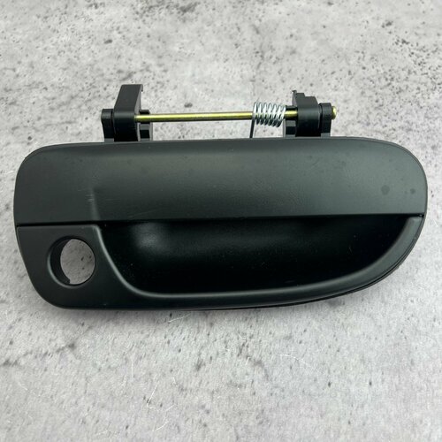 Ручка двери 8266025000 передняя правая наружная на Hyundai Accent (Тагаз)