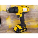 Аккумуляторная дрель-шуруповерт DeWALT DCD771-KS (Б/У). Хорошее состояние. Реальные фотографии. Кейс, два аккумулятора, зарядное устройство - изображение