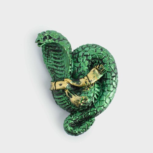 Магнит 6 см полирезин зеленый радужный Змея с шарфом Snake color 149₽