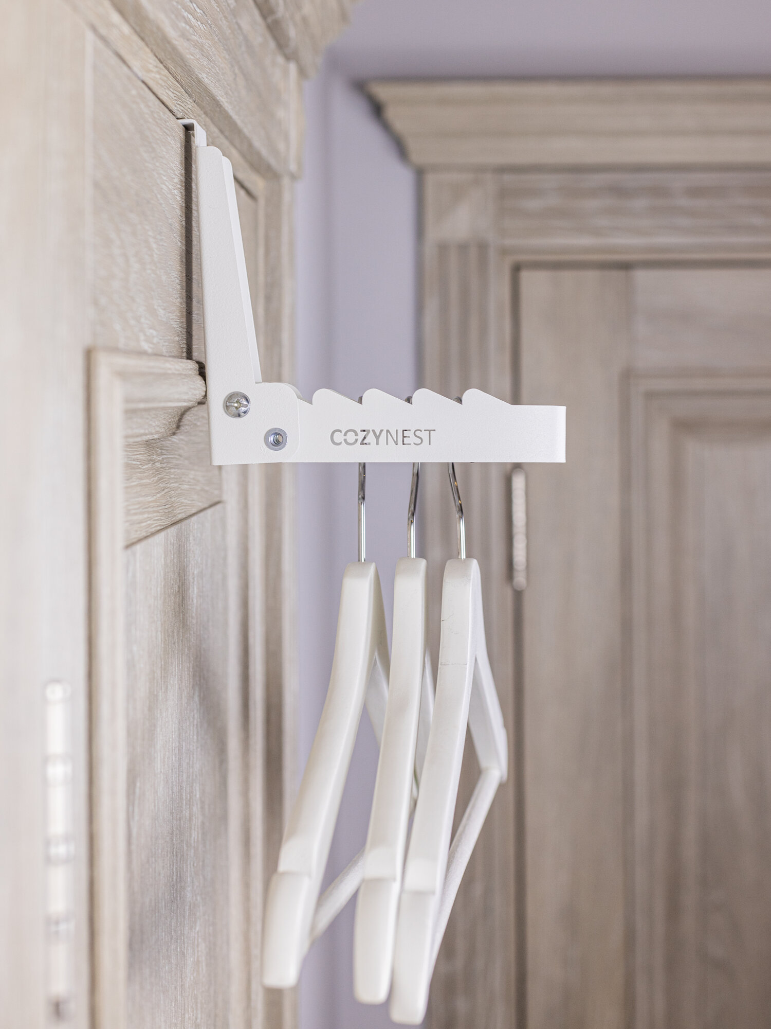 Складная вешалка CozyNest на дверь металлическая подвесная белая