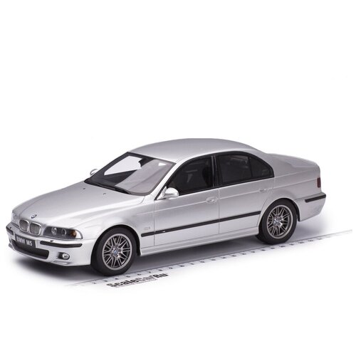 BMW M5 E39 серебристый