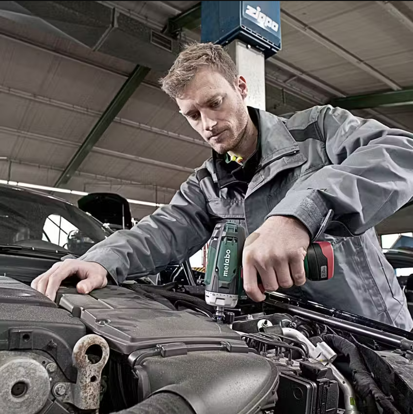 Аккумуляторная дрель-шуруповерт Metabo PowerMaxx BS +LC 40 618140310 — фото 1