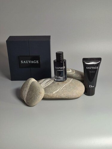 Изображение товара Набор "Christian Dior Sauvage", парфюмерная вода и гель для душа