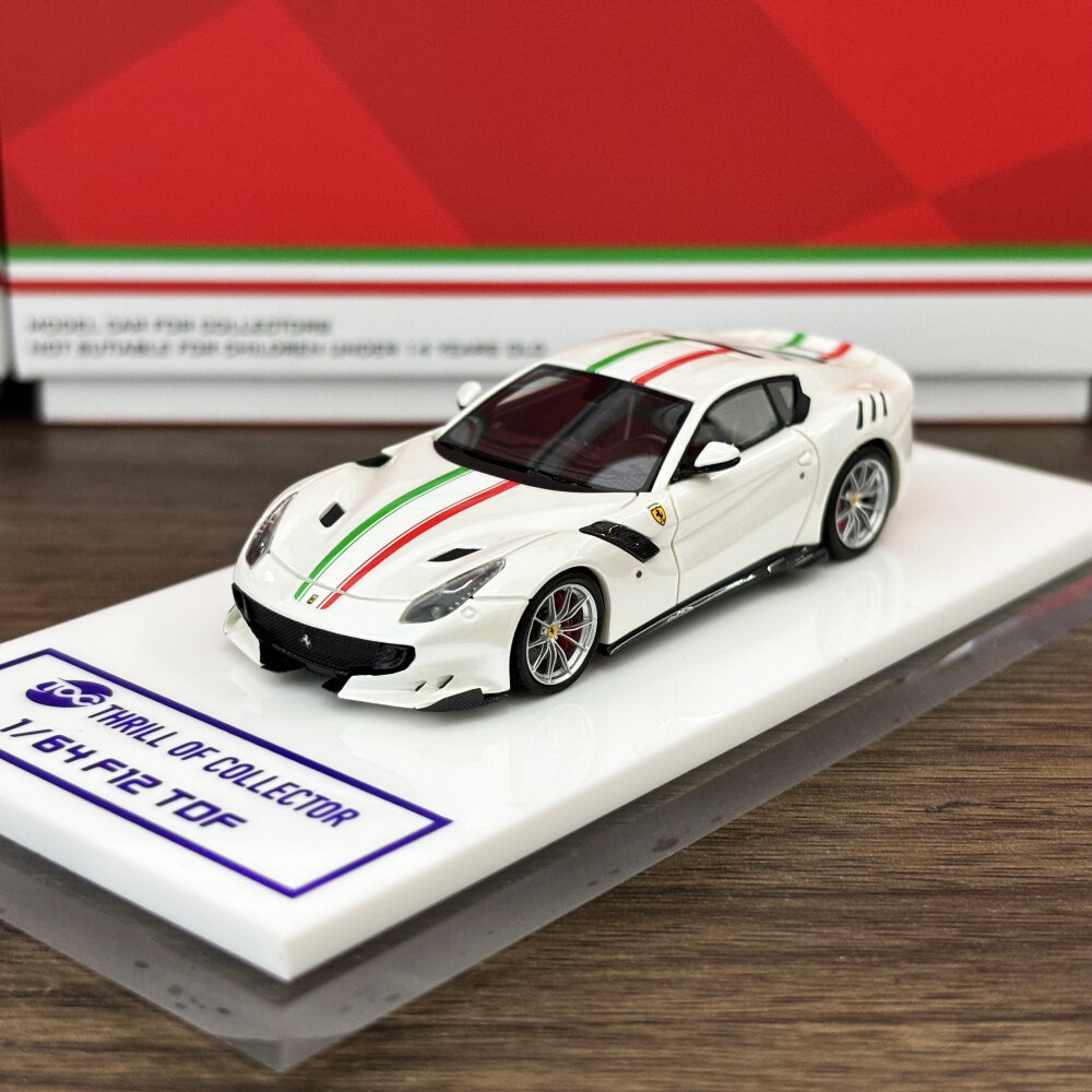 Машинка Fuelme TOC 1:64 феррари F12 TDF Имитационная модель автомобиля из смолы Ограниченный выпуск