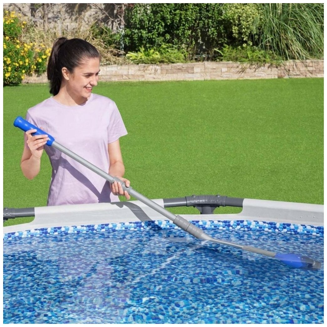 Аккумуляторный вакуумный пылесос AQUATECH Bestway 58648 для чистки бассейнов и джакузи - фотография № 8