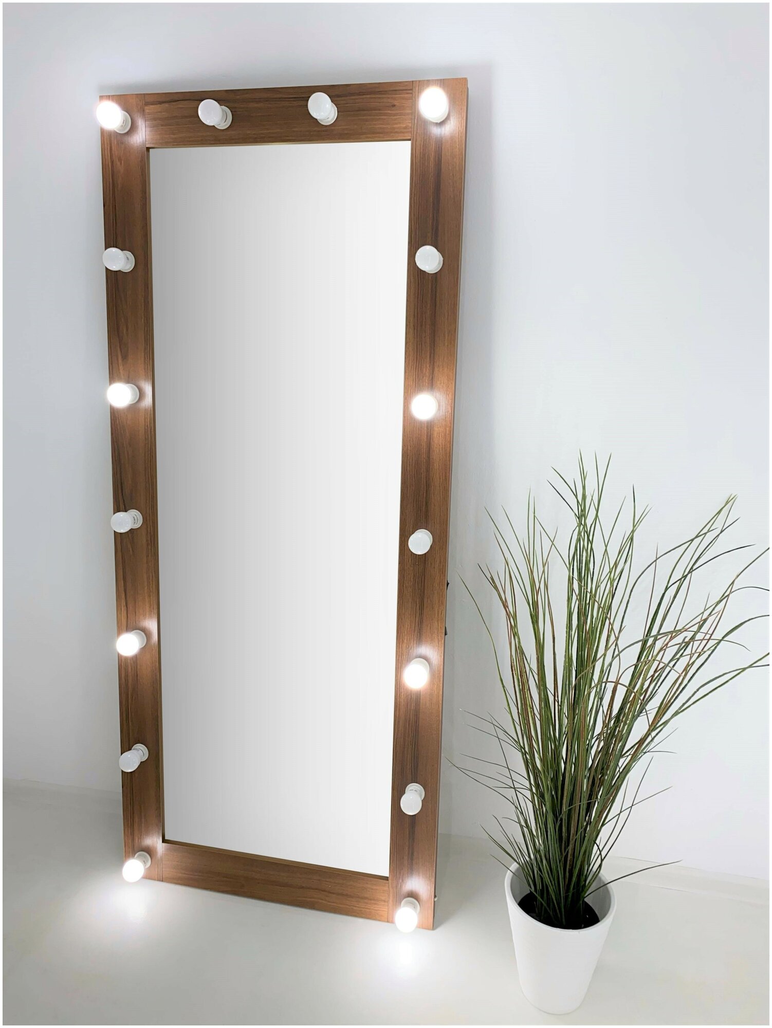 Гримерное зеркало с лампочками BeautyUp 175/75 цвет "Орех" - фотография № 2