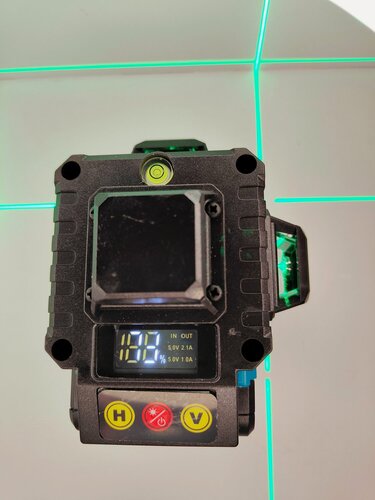 Изображение товара Лазерный уровень зеленый луч 4D 16 линии с ЛЕД дисплеем индикатор заряда