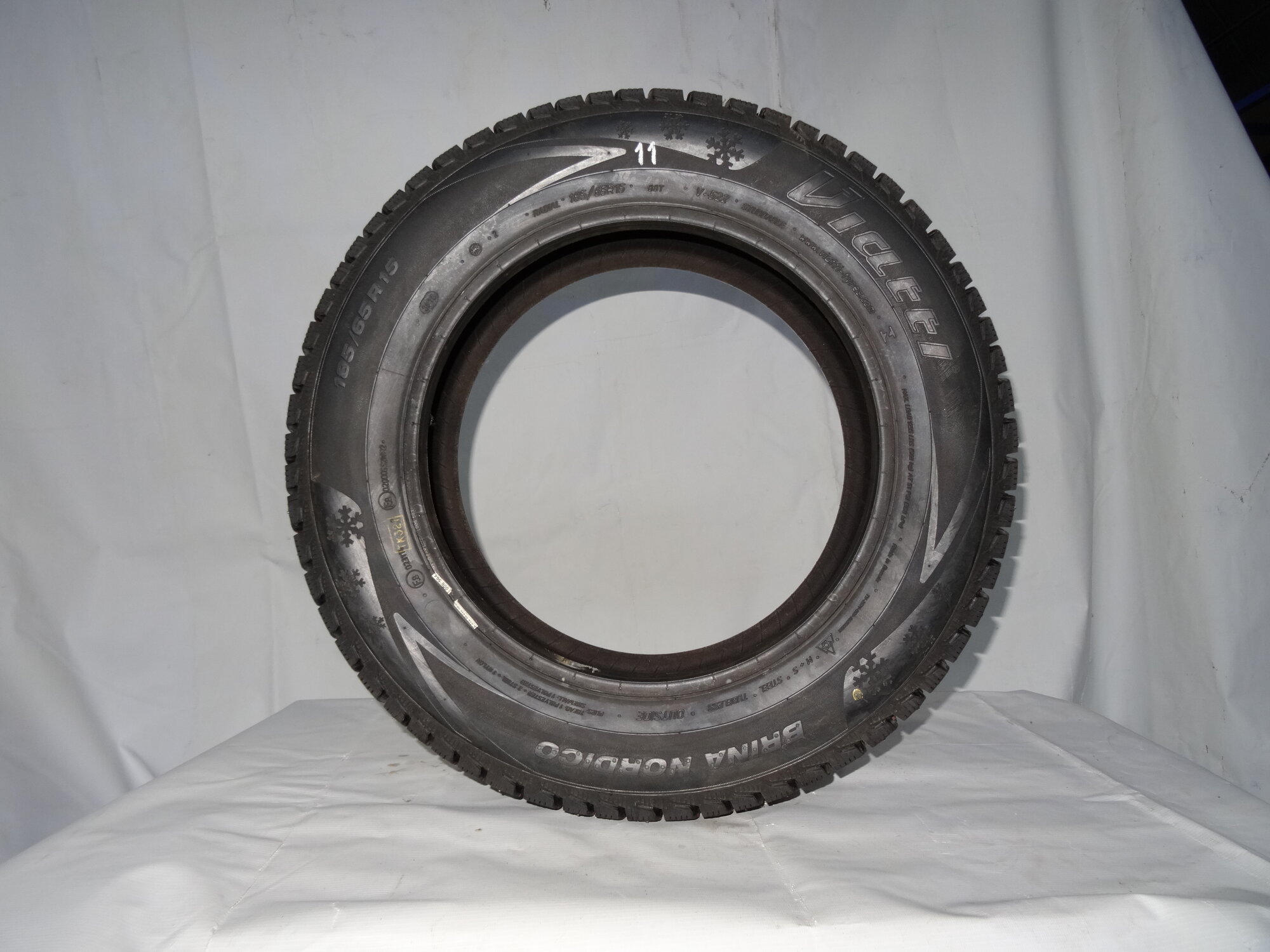 185/65R15 VIATTI BRINA NORDICO V-522 88T (ш) - Шина ошипованная легк. а/м