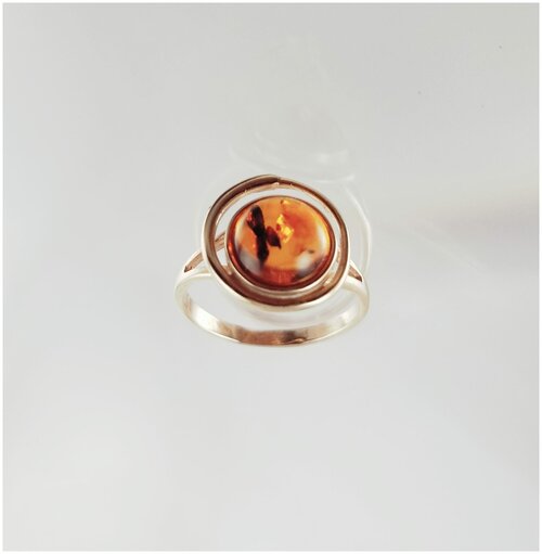 Перстень Twozi Сатурн, серебро, 925 проба, золочение, янтарь, размер 17, желтый, коричневый