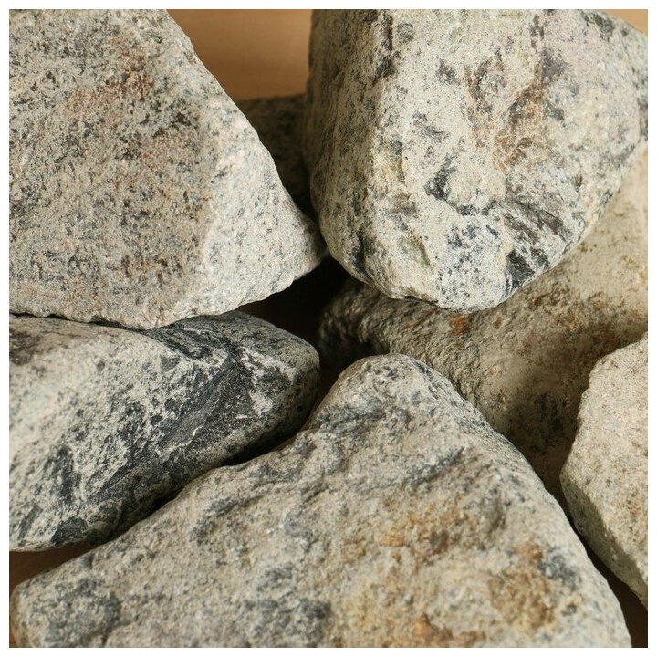 Камень для бани "Габбро-диабаз" обвалованный, коробка 20 кг, мытый - фотография № 5