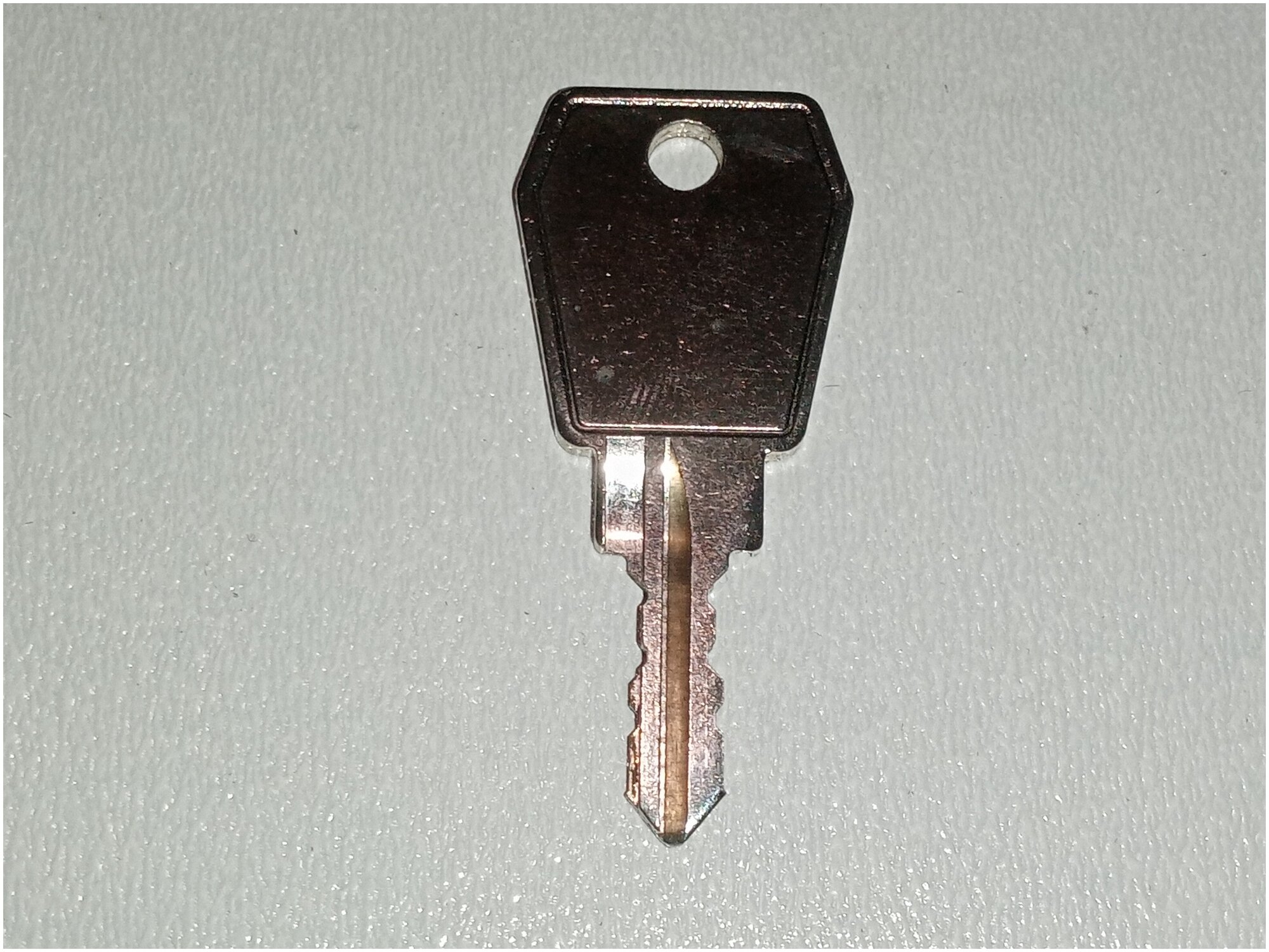 Ключ личины Автобокса-Багажника Euro Locks №25975