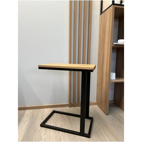 Приставной столик LEVI NOY (Кавказский дуб)