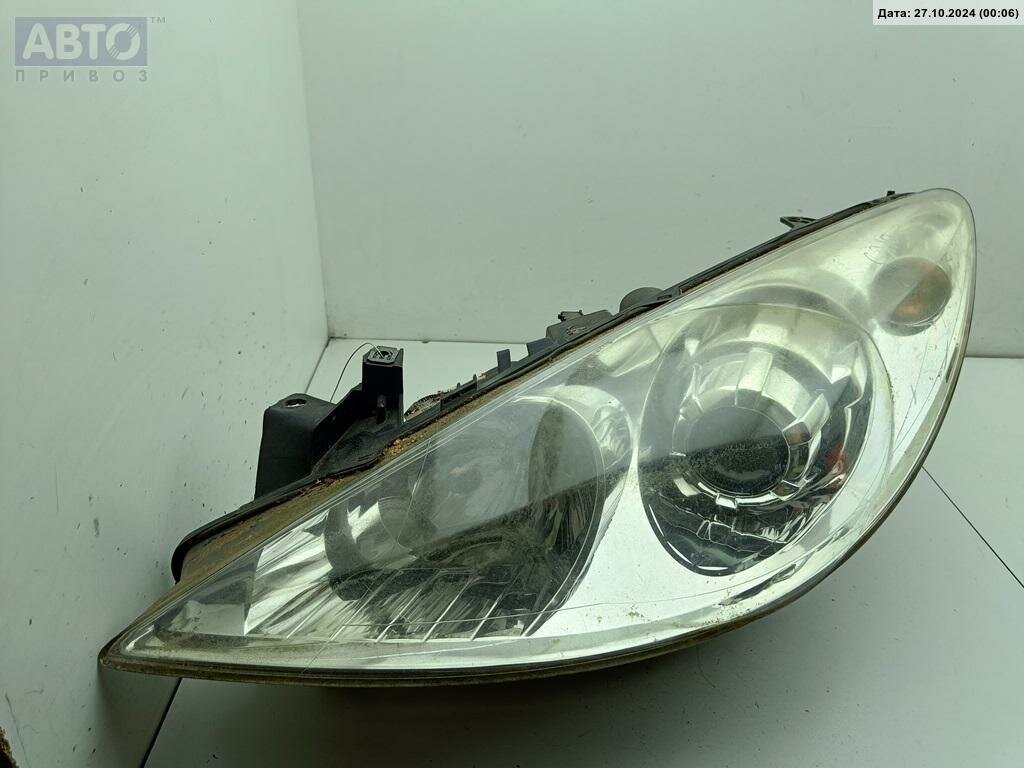 Фара левая Peugeot 307
