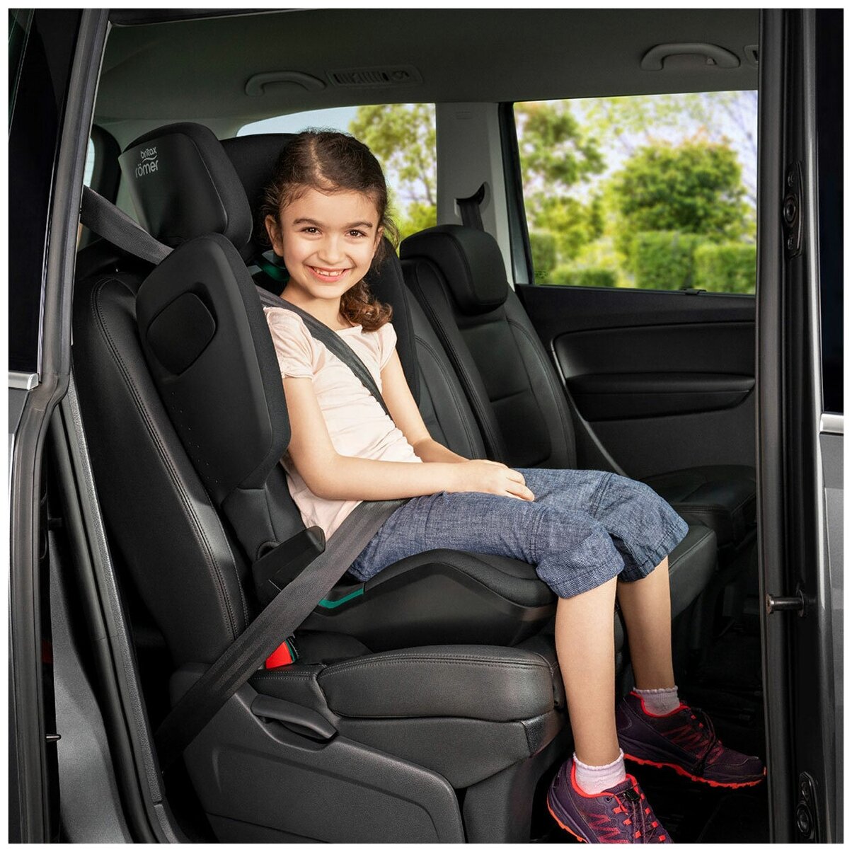 Автокресло детское BRITAX ROEMER Kidfix M i-Size, 2/3, от 3,5 до 12 лет, черный - фото №18