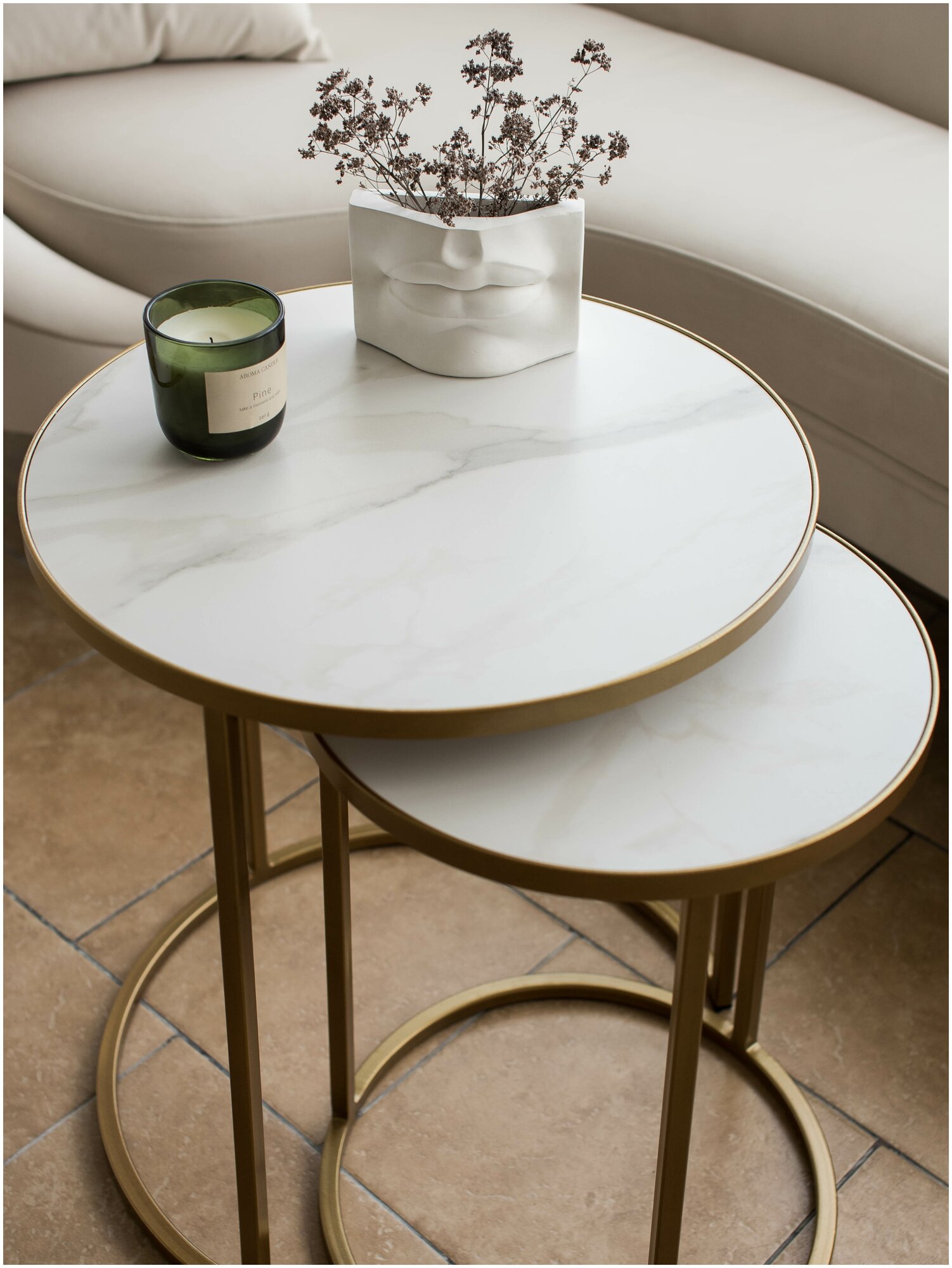 Комплект круглых журнальных столов из керамогранита Marble2bronze диаметры 45 и 35 см.