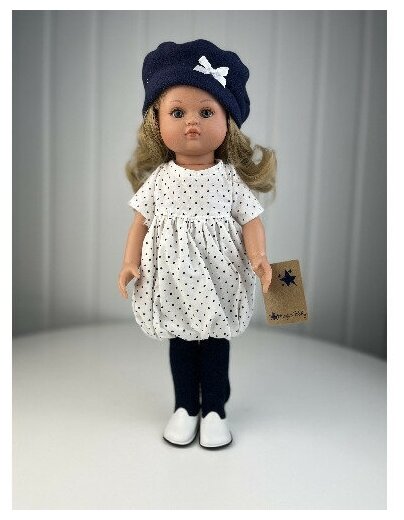 Кукла Нэни блондинка в белом платье и синем берете 42 см