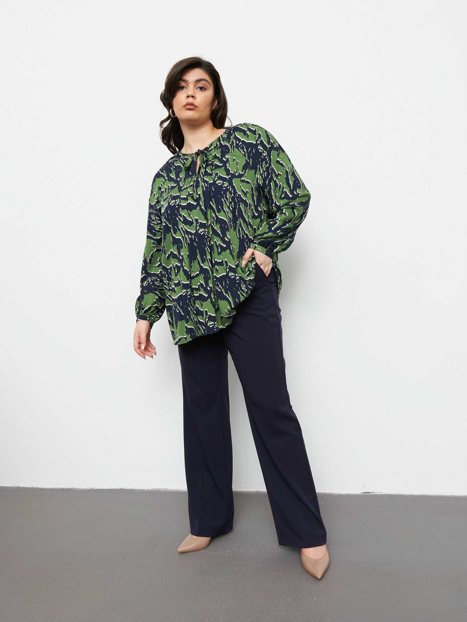 320222-21321 Брюки женские SAMOON by GERRY WEBER классические летние больших размеров
