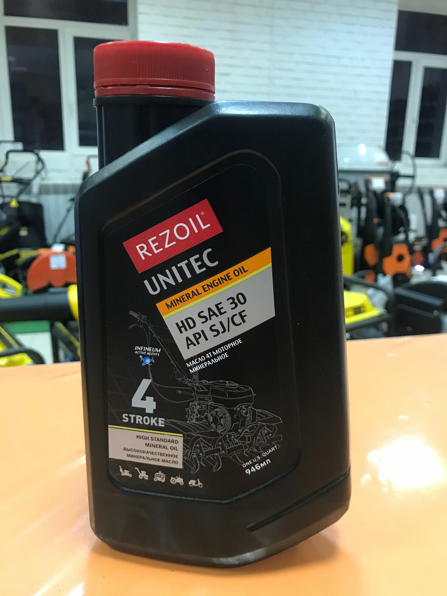 Масло REZOIL UNITEC 4-т. минеральн. HD SAE 30 API SJ/CF 0946 л.