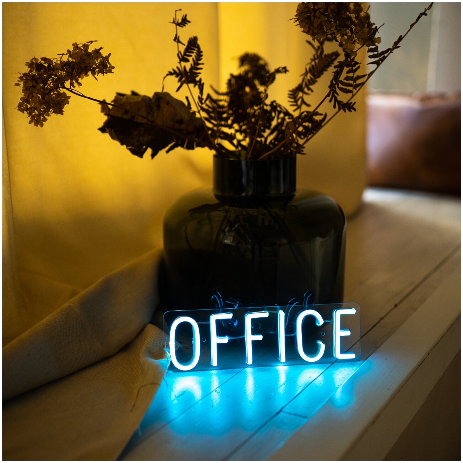 Вывеска неоновая Office, 30х7 см