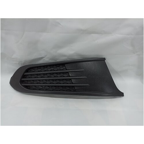 Заглушка противотуманной фары правая Volkswagen Polo 2010-2015