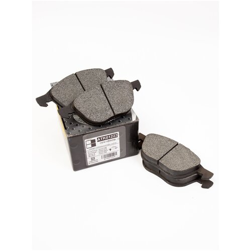 Комплект автомобильных тормозных колодок передние Ford Focus Mazda 3 Nissan Primera Opel Vectra 1718₽