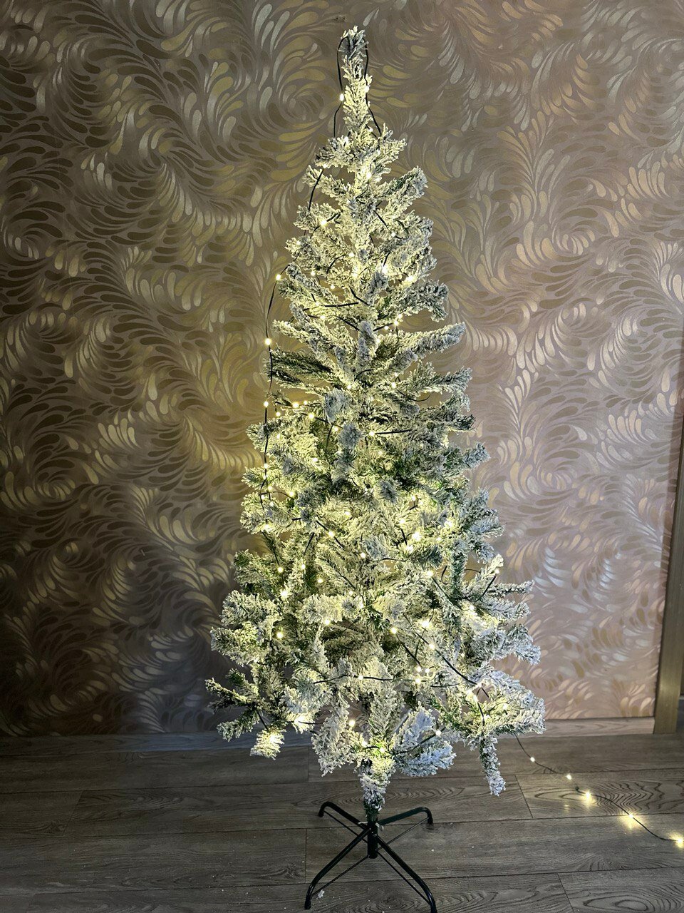 Фото Искусственная новогодняя елка напольная заснеженная 150/180/210 см