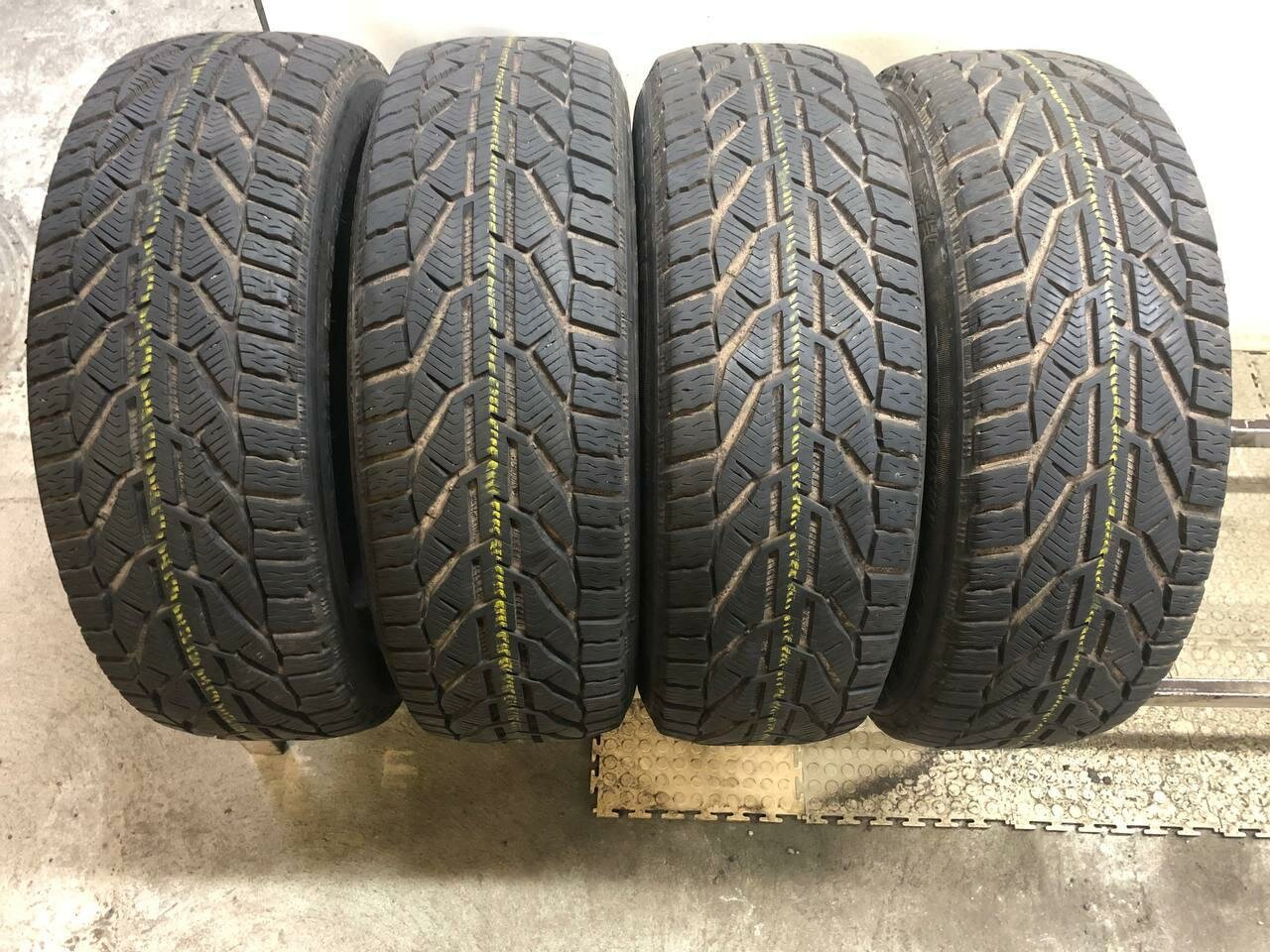 Kormoran Snow 205/60 R16 БУ Шины Зимние