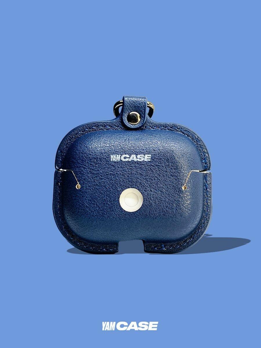 Чехол для наушников AirPods Pro/Pro 2 из кожи с карабином противоударный — фото 1