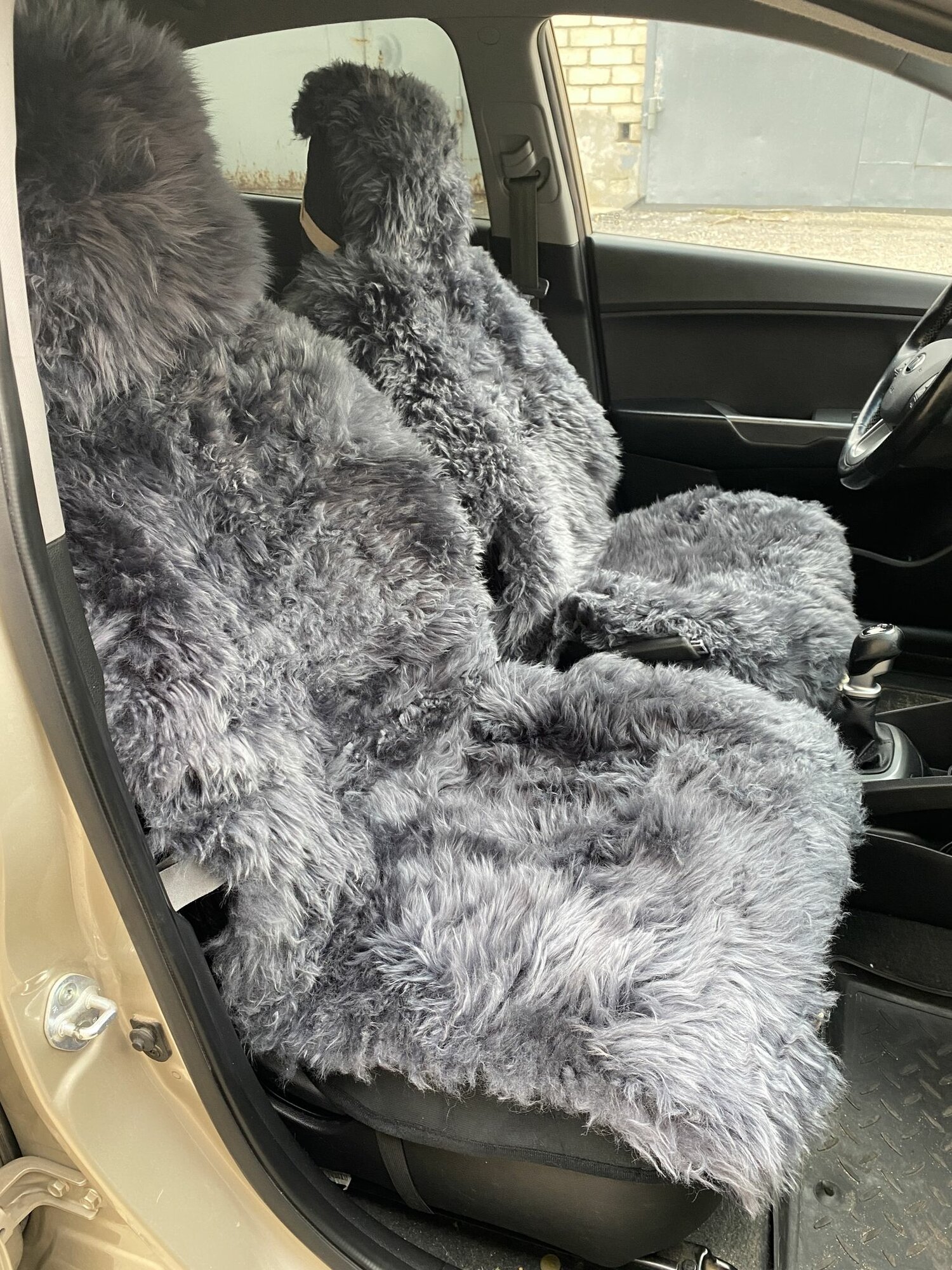 Накидки чехлы на сиденье авто мех натуральная овчина, длинный ворс, набор 2 шт. Темно-серый (57003)