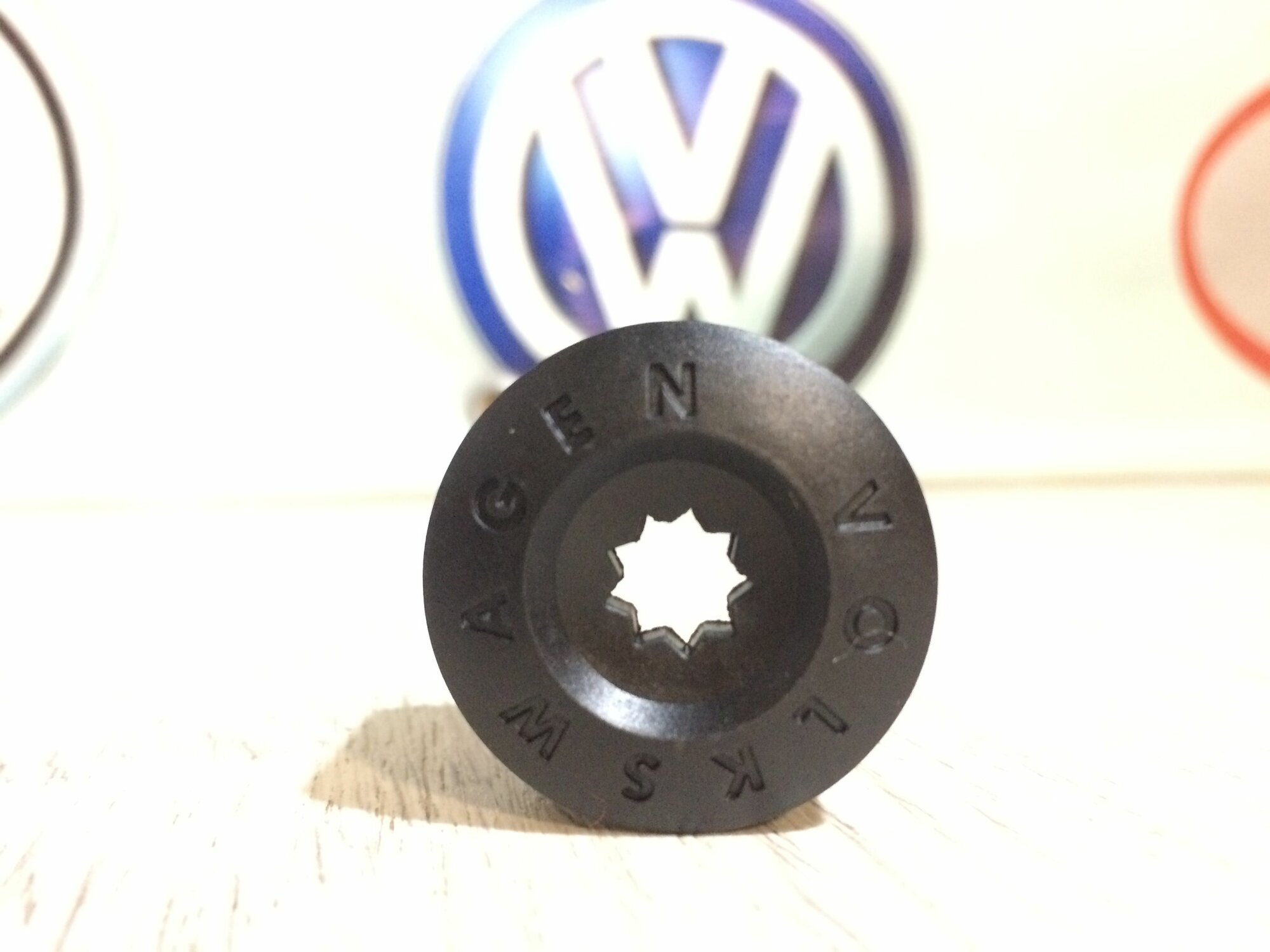 Колпачок колёсного болта Volkswagen