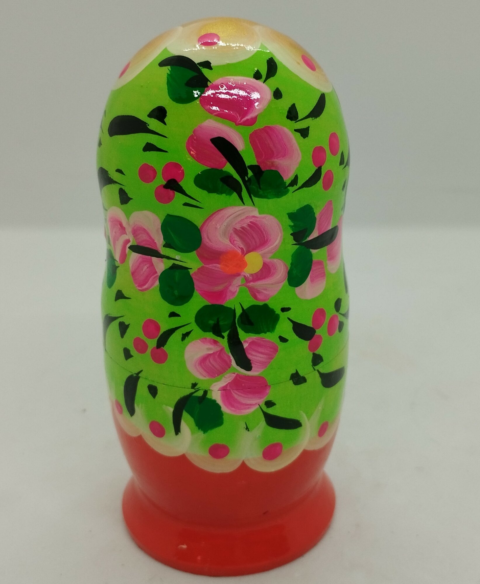 Матрешка 3 места , зеленая с цветами. — фото 1