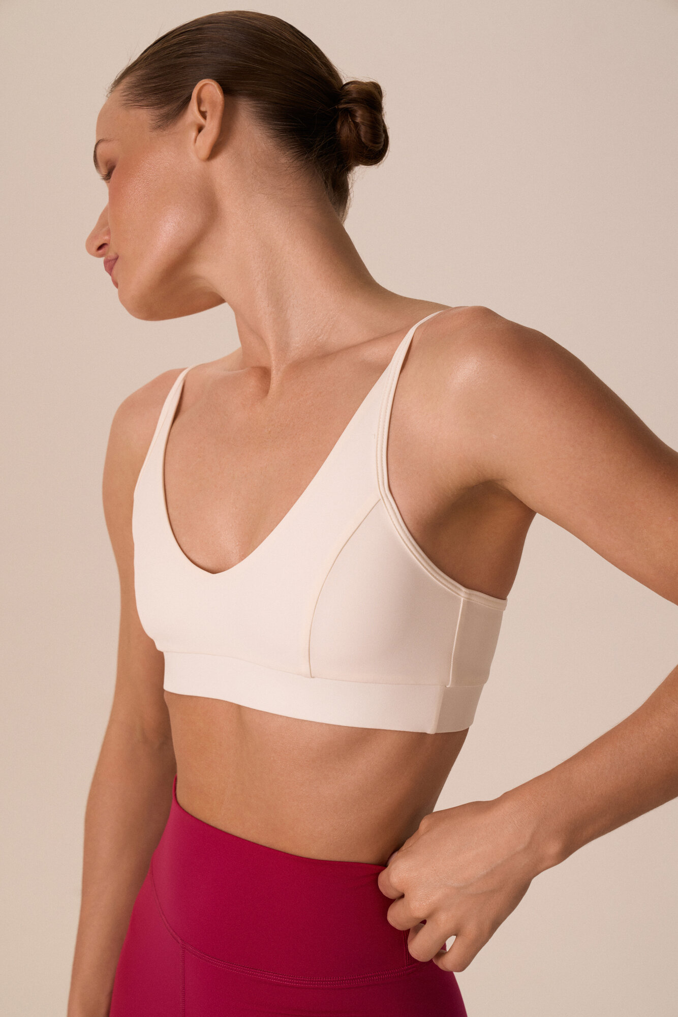 Топ спортивный cream