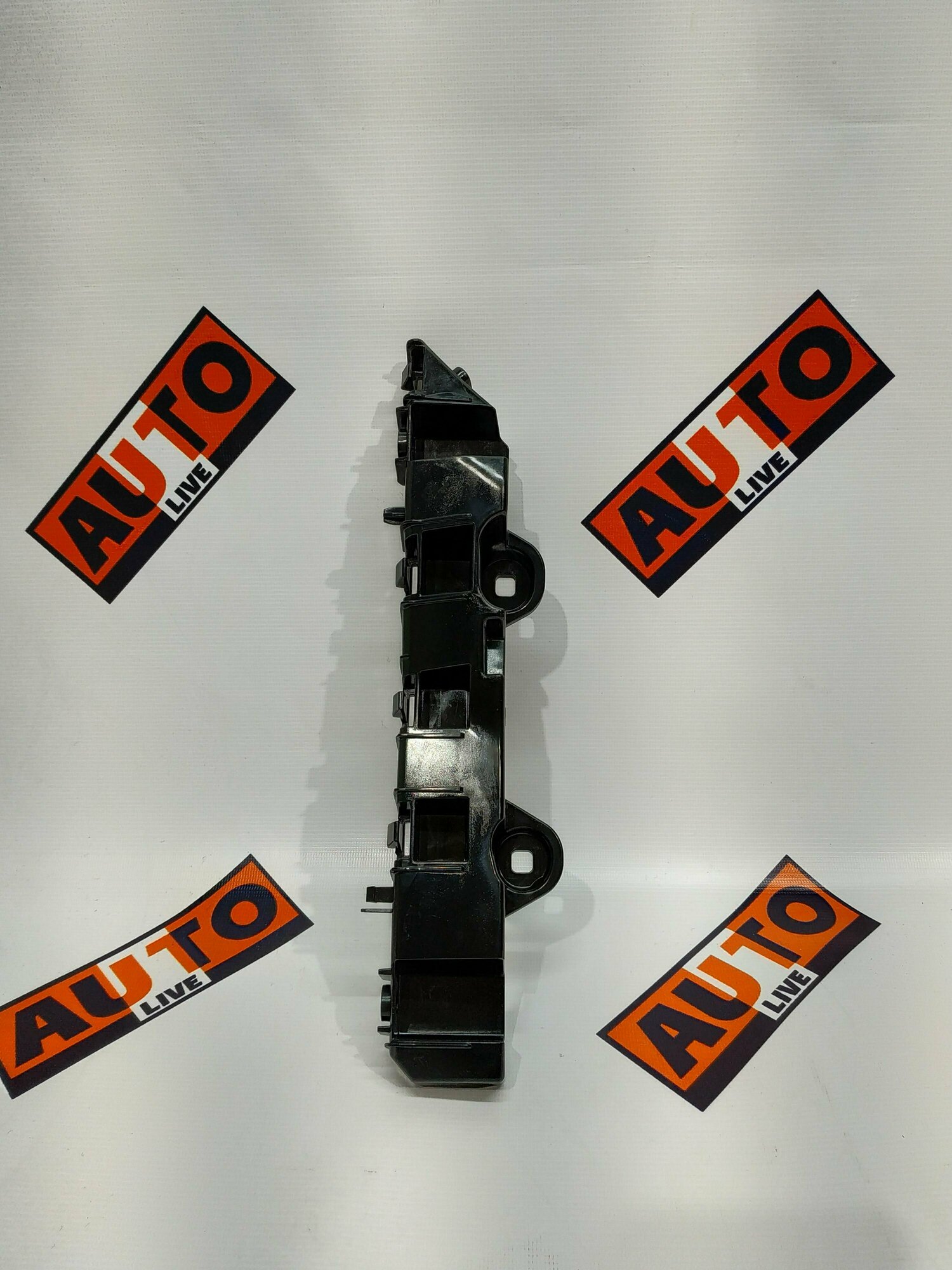 Кронштейн крепления переднего бампера для автомобилей Lada Largus FL 8450090772 правый