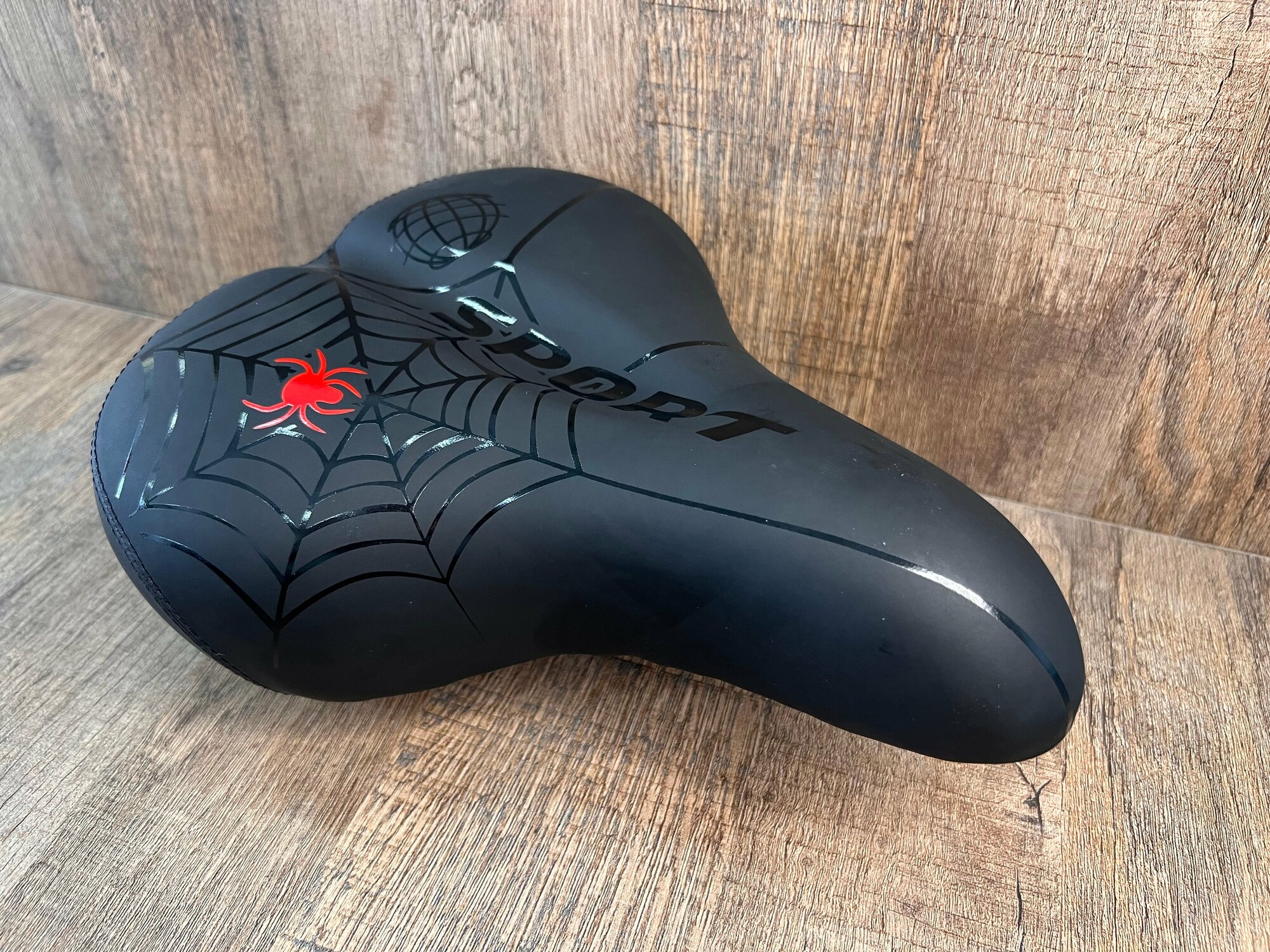 Седло для велосипедов MTB Spider с гелевым наполнителем и стоп-сигналом