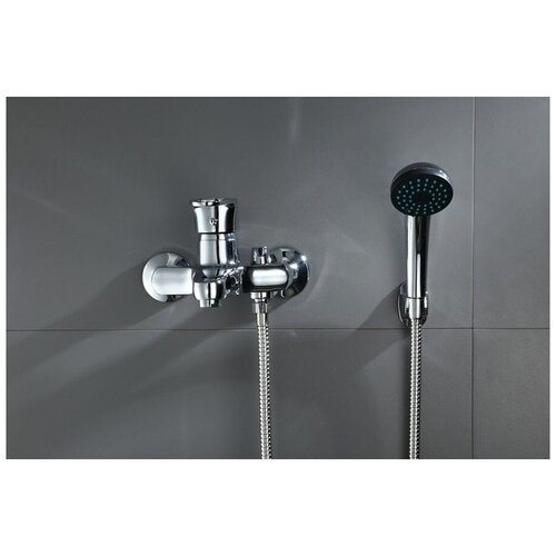 Смеситель для ванны и душа с коротким изливом Штутгарт (A13021) хром, латунь