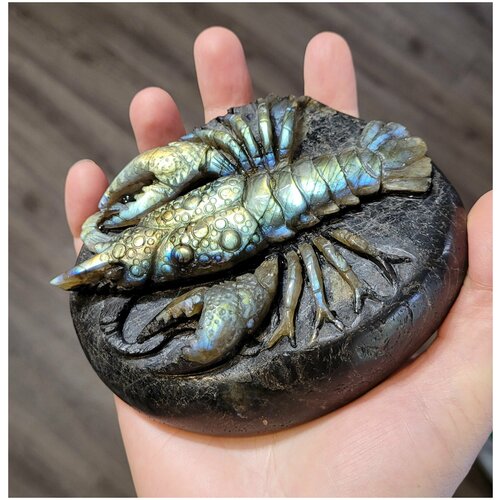 Статуэтка рака из лабрадорита