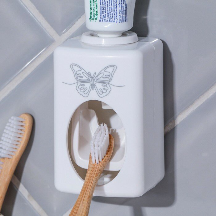 фото Выдавливатель для зубной пасты механический «Бабочка», 9.5 х 5.8 см