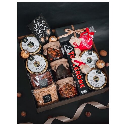 Подарочный набор bon marche spb / подарок из дичи / изысканный подарок с деликатесами мужской / подарок универсальный / премиум подарок боссу подарочный набор микс орехов с медом