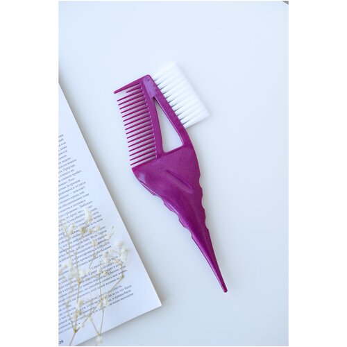 Кисть-расческа парикмахерская для окрашивания, мелирования волос с хвостиком для разделения прядей, цвет фиолетовый