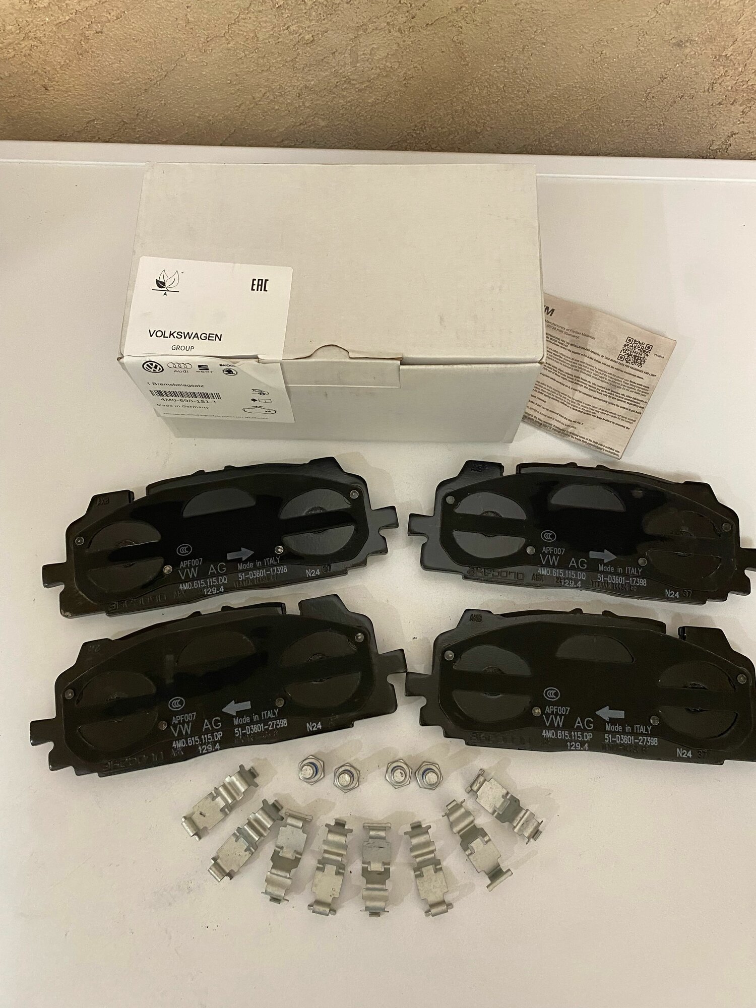 4M0698151T VAG Тормозные колодки передние AUDI A4/A5/S5/A8/Q5/Q7