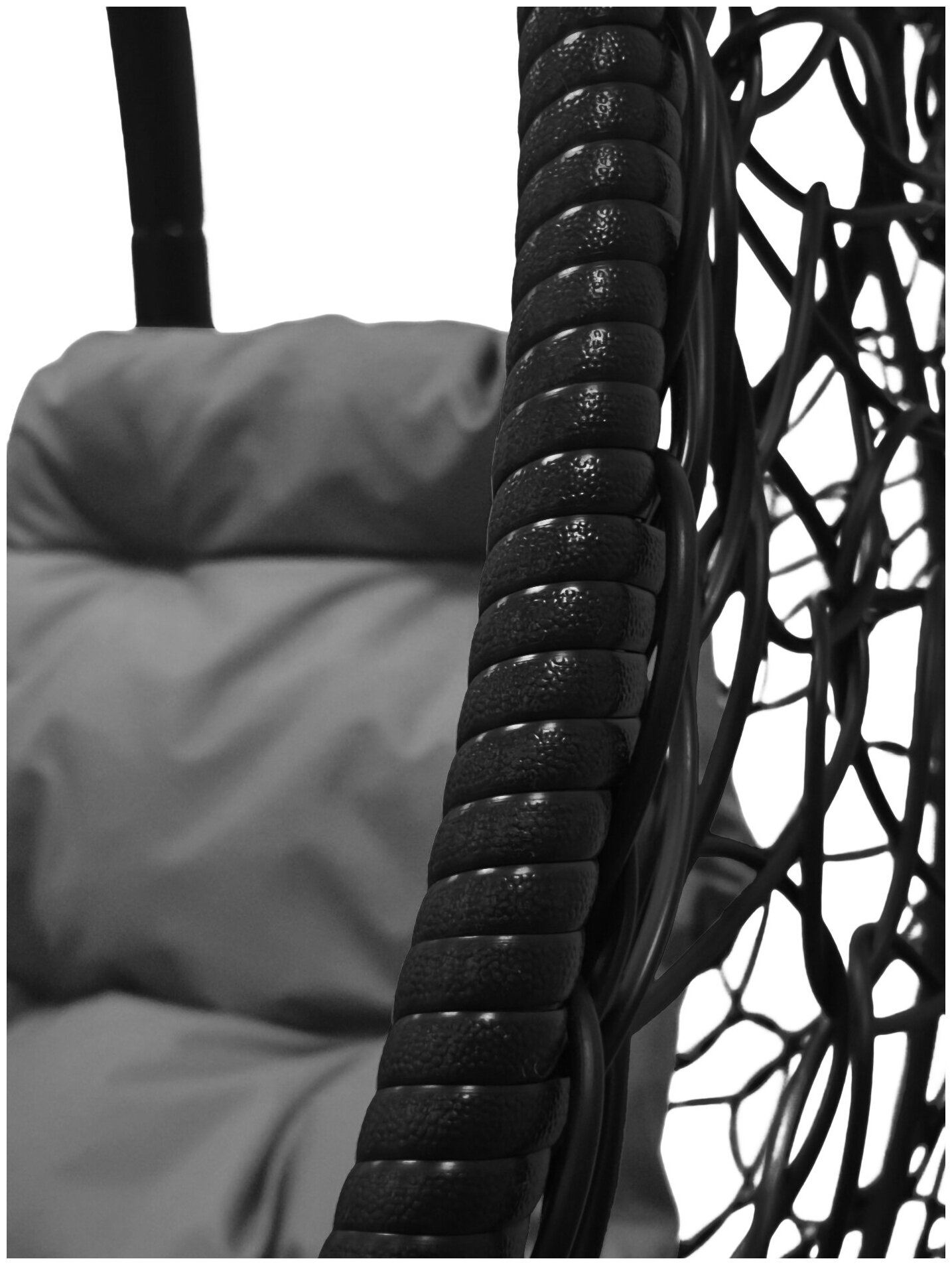 Подвесное кресло долька черное(без стойки), серая подушка - фотография № 3