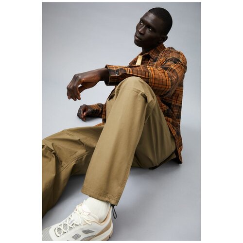 фото Брюки с поясом свободный крой - хаки - xl h&m