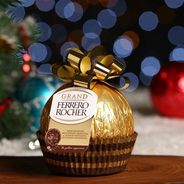 Набор конфет Ferrero Rocher Grand молочный шоколад с дроблеными лесными орехами, 125 г - фотография № 17