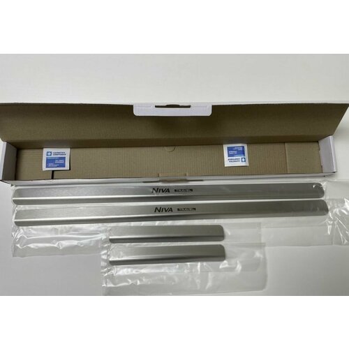 Комплект накладок на пороги Лада Нива Travel арт 8460055300 4 шт хром нержавеющая сталь 2000₽