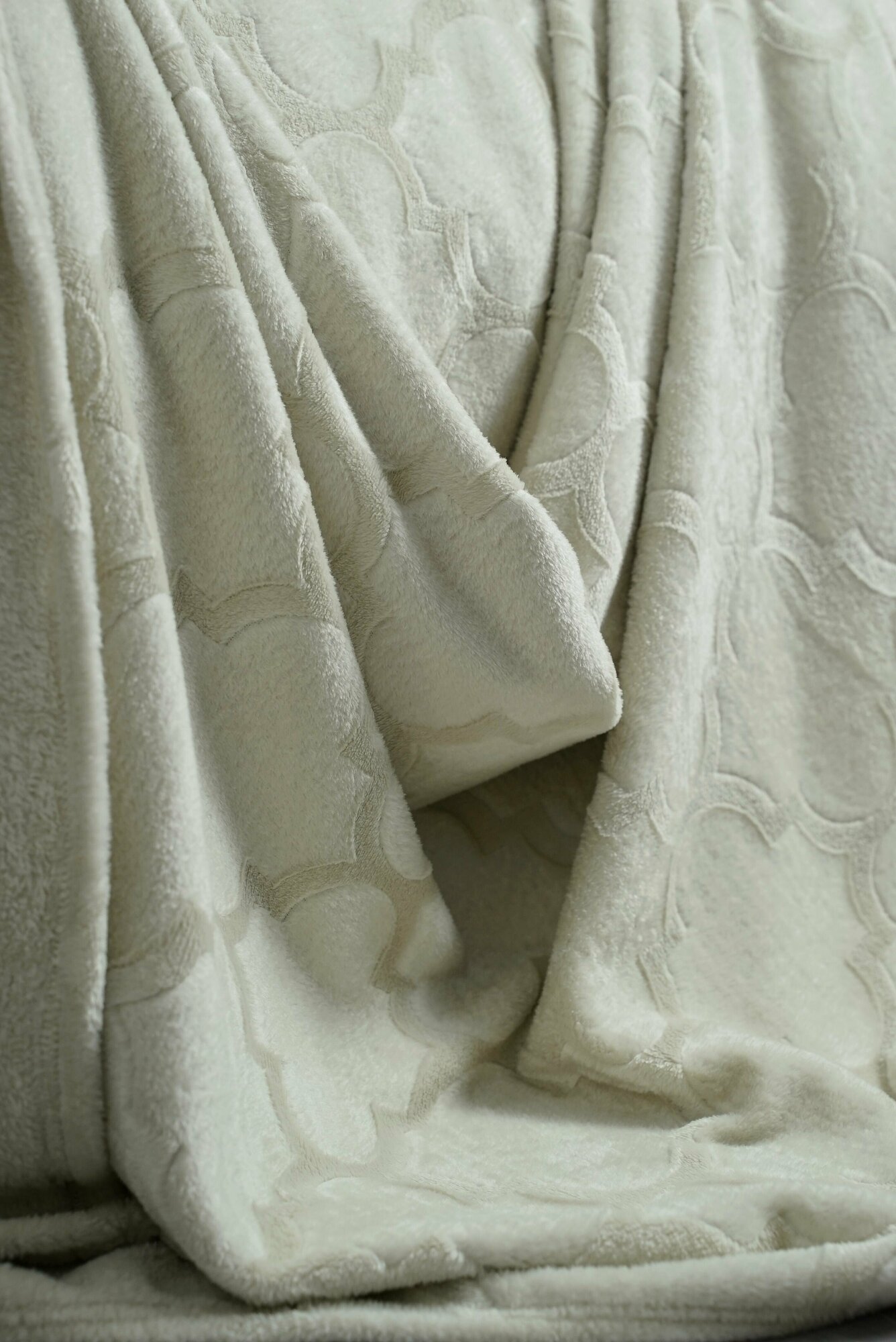 Плед на кровать плюшевый флисовый Мозаика 54 / 200х205 см - фотография № 9
