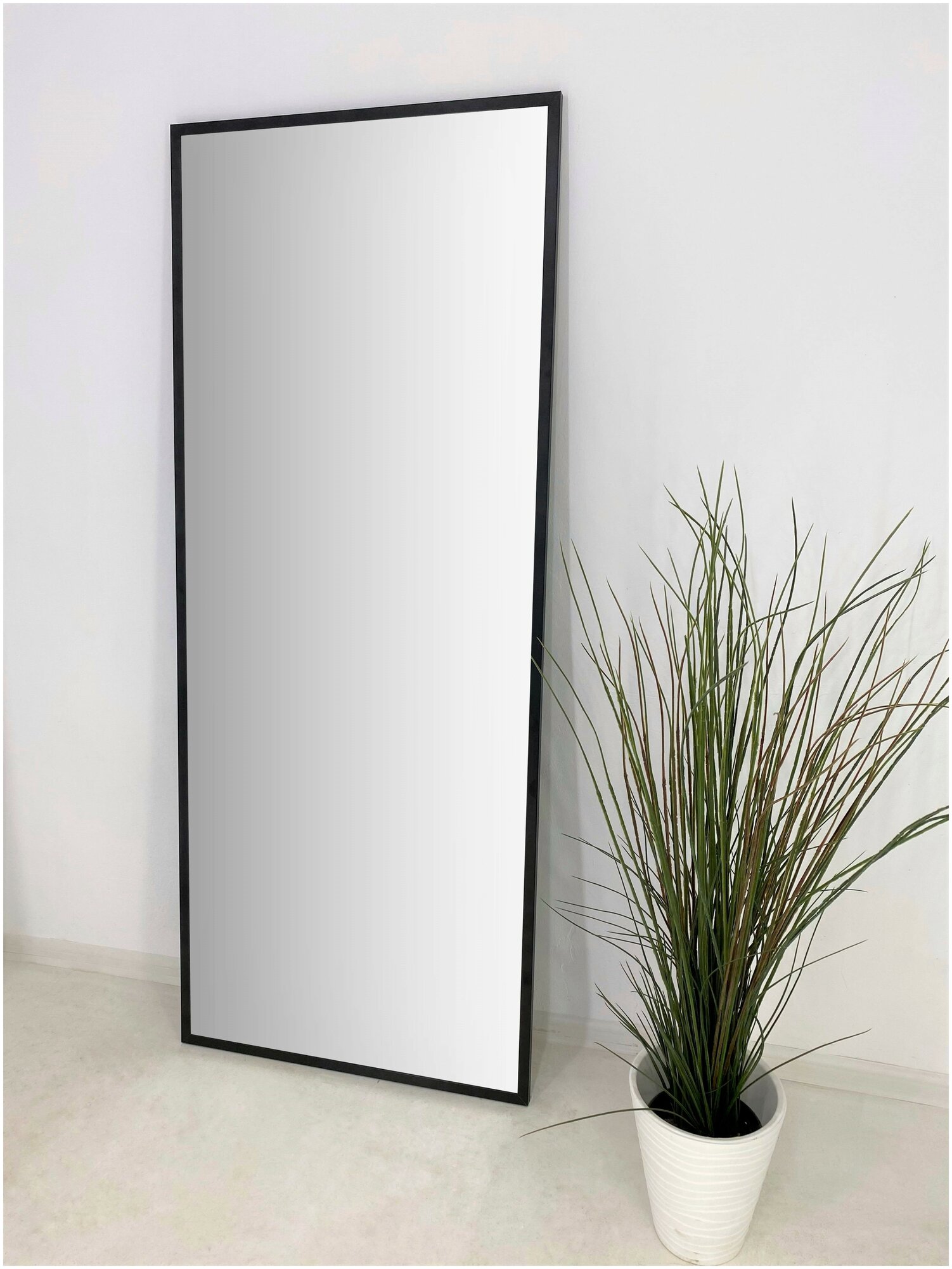 Интерьерное зеркало настенное 163/66 в алюминиевой раме цвет "Черный" - фотография № 4