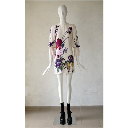 фото Платье из молочного поплина с цветами. sv2 studio